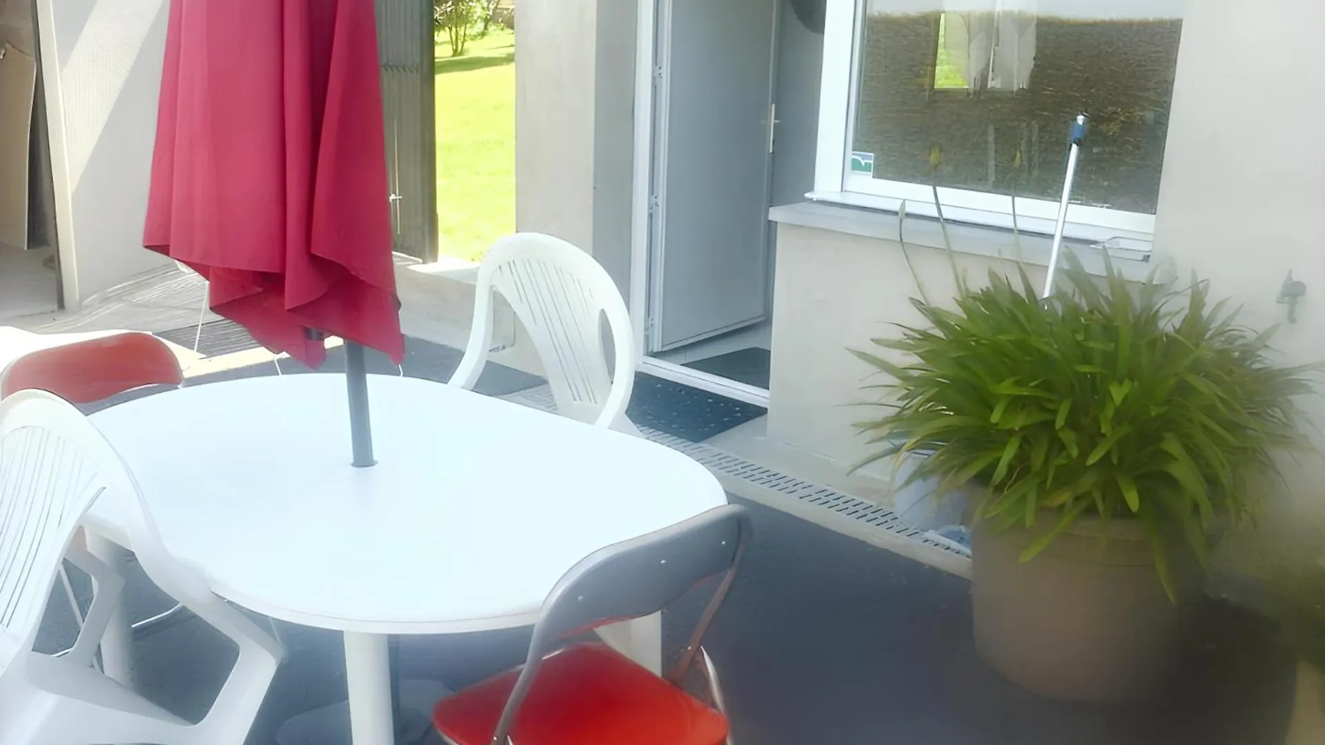 Holiday home Maison Charmante A Tredaniel Avec Jardin Et Terrasse